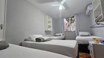 Habitación individual básica | 1 habitación, minibar y cortinas blackout