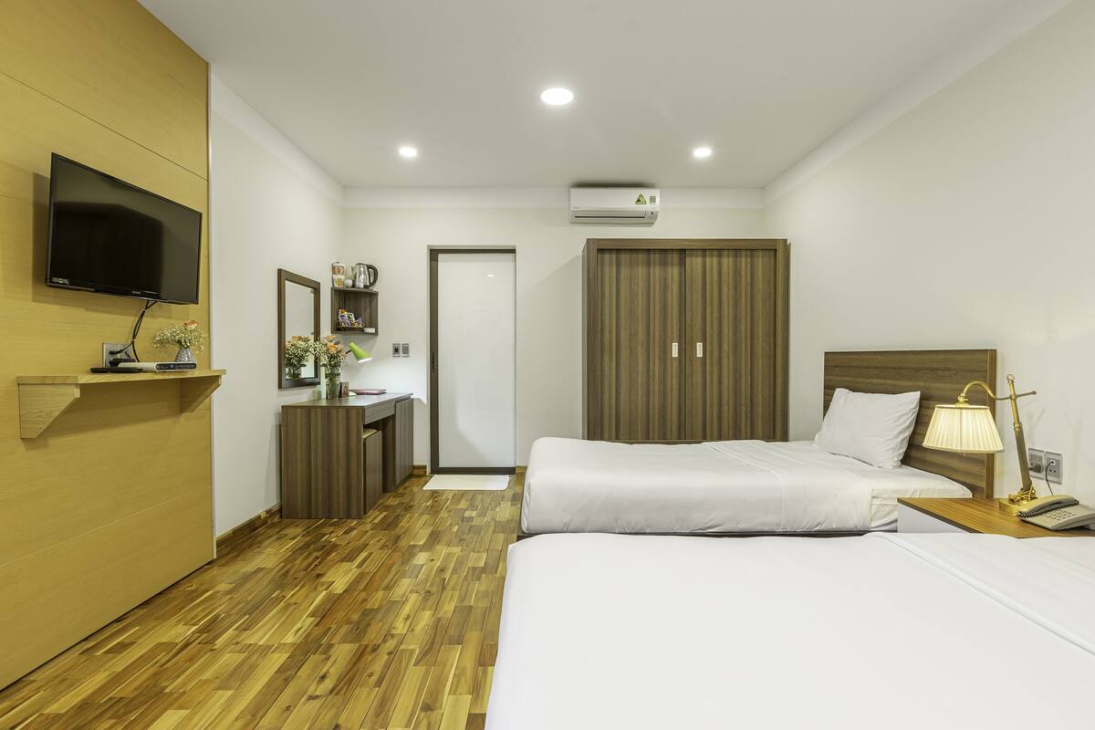 Phòng 2 giường đơn Deluxe | Két bảo mật tại phòng, bàn, phòng cách âm 