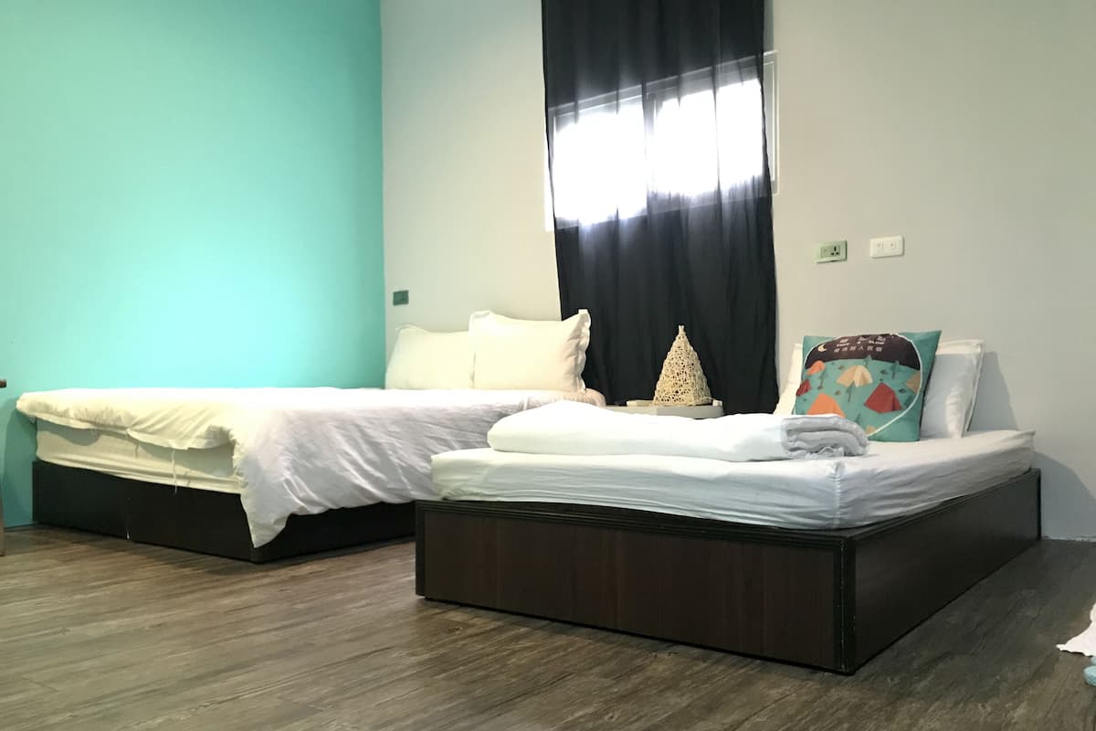 Blackout curtains, rollaway beds, free WiFi, bed sheets