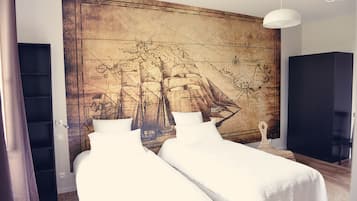Double Room, 2 Bedrooms, Connecting Rooms, Garden View | Blackout drapes, bed sheets