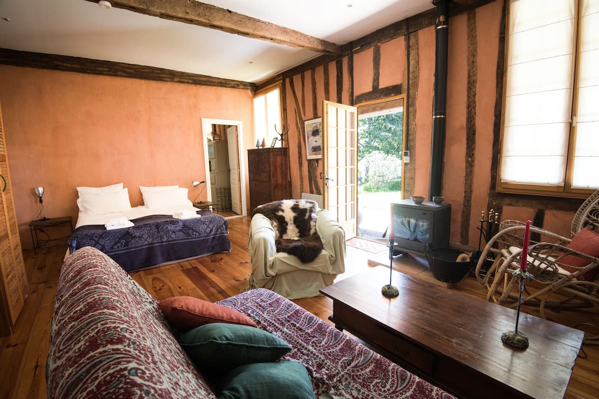 1 chambre, literie de qualité, décor unique, ameublement unique
