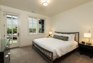 5 bedrooms, iron/ironing board, free WiFi, bed sheets