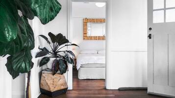 5 bedrooms, desk, iron/ironing board, travel crib