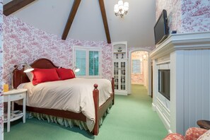 5 多间卧室、熨斗/熨衣板、免费 WiFi、床单