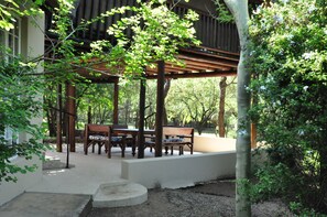 Terrace/patio - Treetops Holiday Home (Nkomazi)
