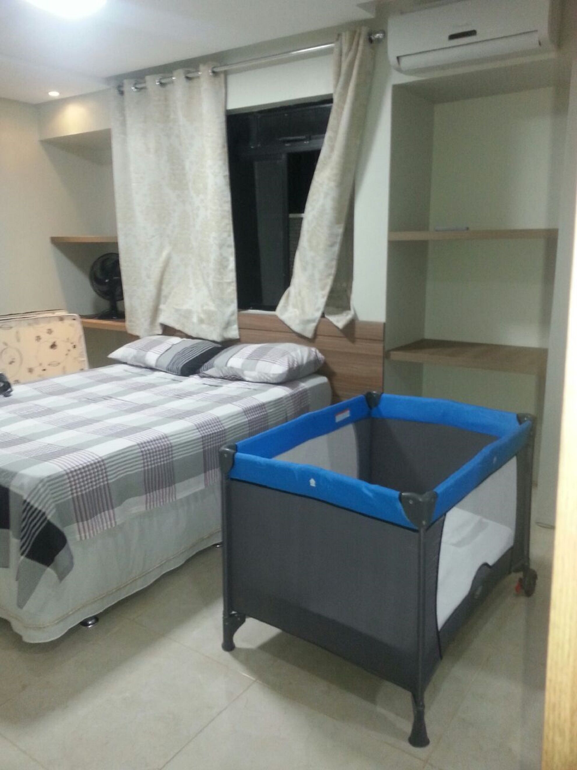 EXCELLENT FIT CABLE WHITE BEACH, LOCATED A FEW METERS FROM THE BEACH, WITH 127M2