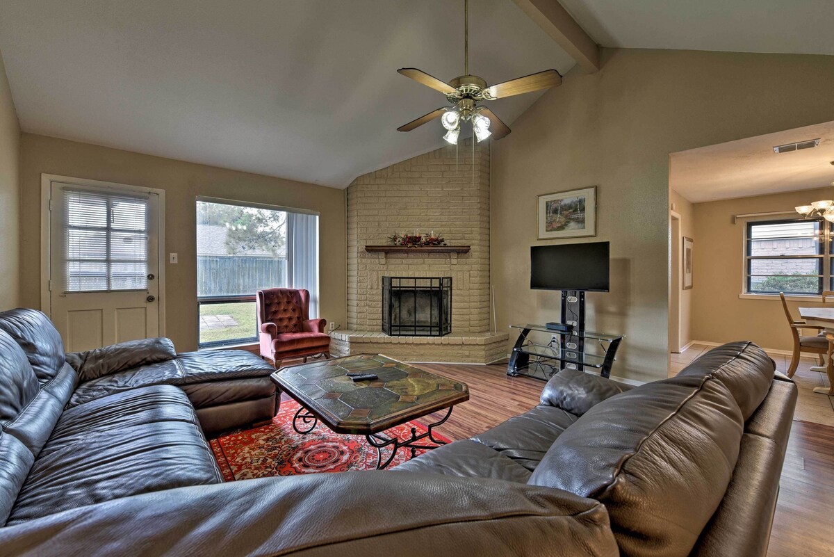 Photo 5 of Pet-Friendly Missouri City Home w/ Fenced-In Yard!