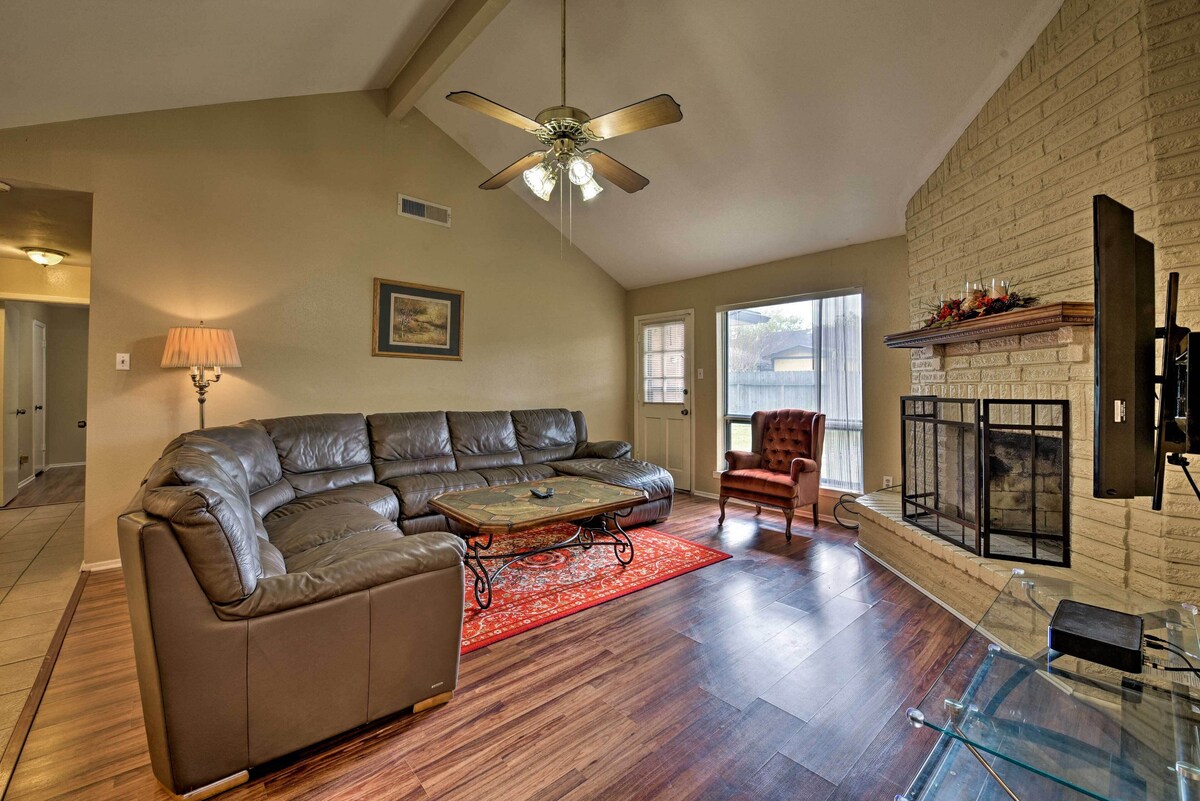 Photo 4 of Pet-Friendly Missouri City Home w/ Fenced-In Yard!