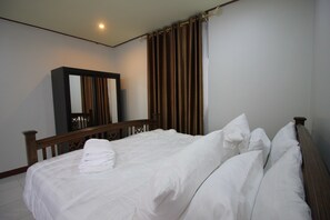 4 makuuhuonetta, silitysrauta/-lauta, Wi-Fi, vuodevaatteet