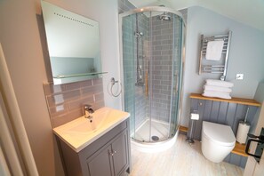 Douche, articles de toilette écologiques, sÚche-cheveux