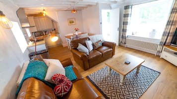 Smart-TV, DVD-Player, Bücher, Videothek