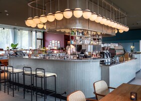 Bar (in der Unterkunft)