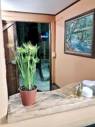 Raindrops Apartments