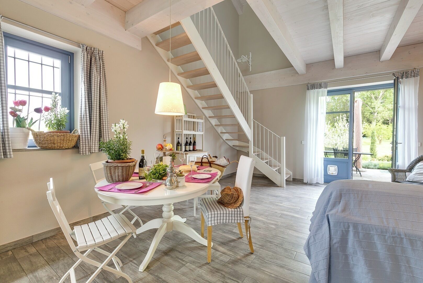 1 chambre, coffres-forts dans les chambres, fer et planche à repasser