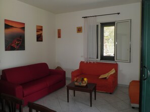 Fernseher, Bücher, Computerbildschirme