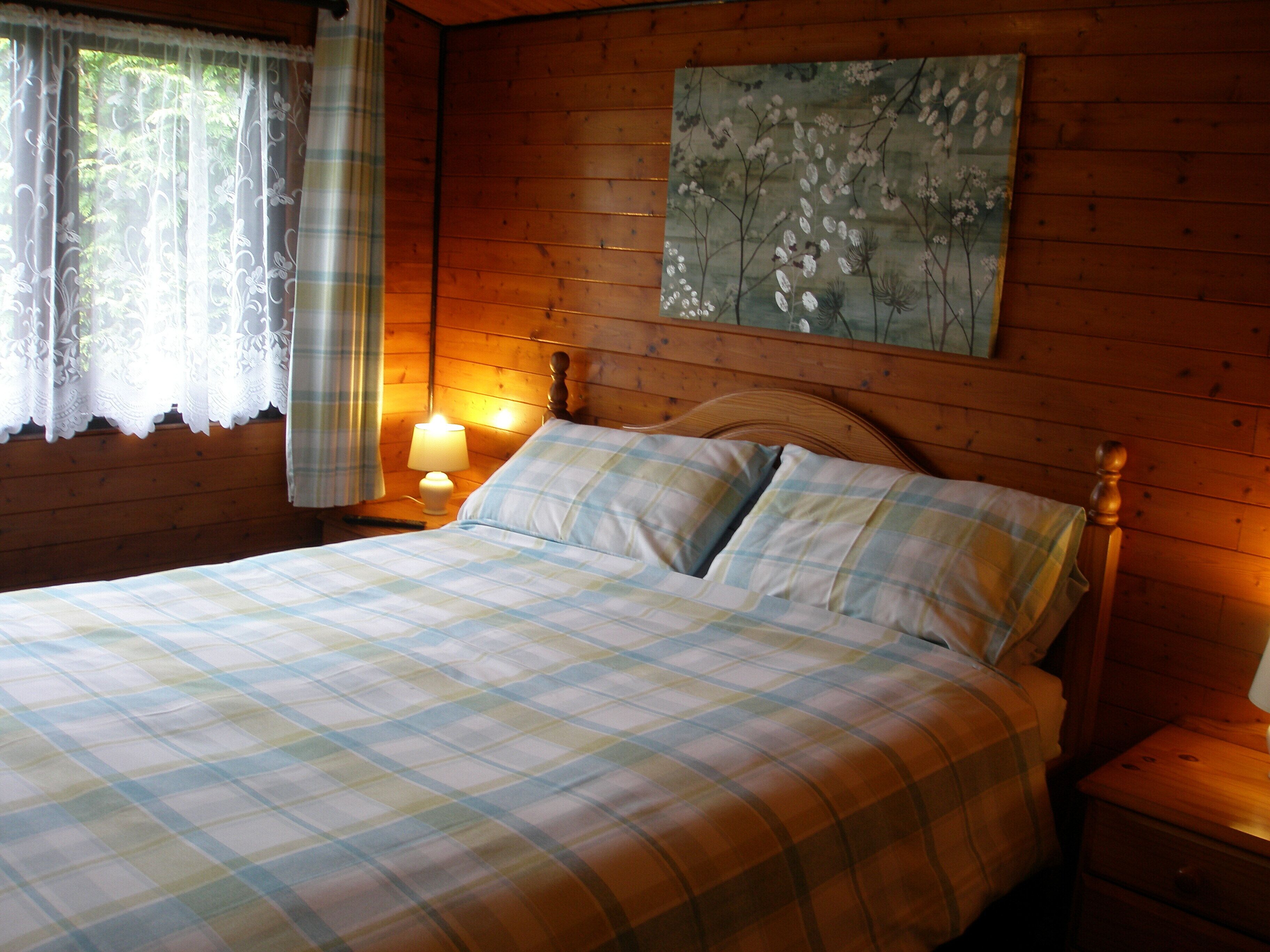 LLWYNAU FARM PINELODGES -  LLANTRISANT -ONLY 12 MILES FROM CARDIFF.