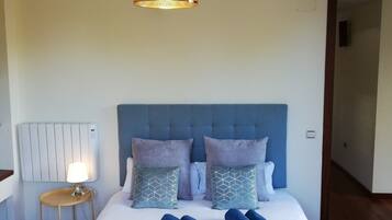 6 slaapkamers, een bureau, geluiddichte muren