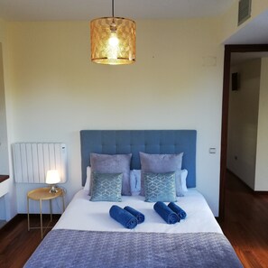 6 soverom, skrivebord, lydisolert og strykejern/-brett