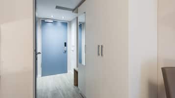 Classic Studio | Living area | Flat-screen TV