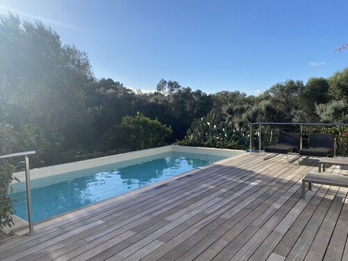 Villa de standing moderne et familiale avec piscine à 10 minutes des plages