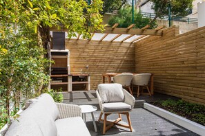 Outdoor dining - Charming Terrace - Freedom (Lisboa)