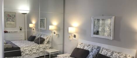 1 bedroom, in-room safe, desk, soundproofing