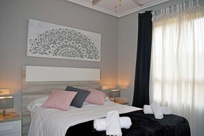 1 chambre, fer et planche à repasser, Wi-Fi gratuit, draps fournis