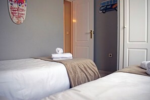 2 chambres, fer et planche Ă repasser, Wi-Fi gratuit, draps fournis
