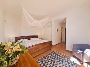 3 camere, una cassaforte in camera, ferro/asse da stiro, Wi-Fi gratuito