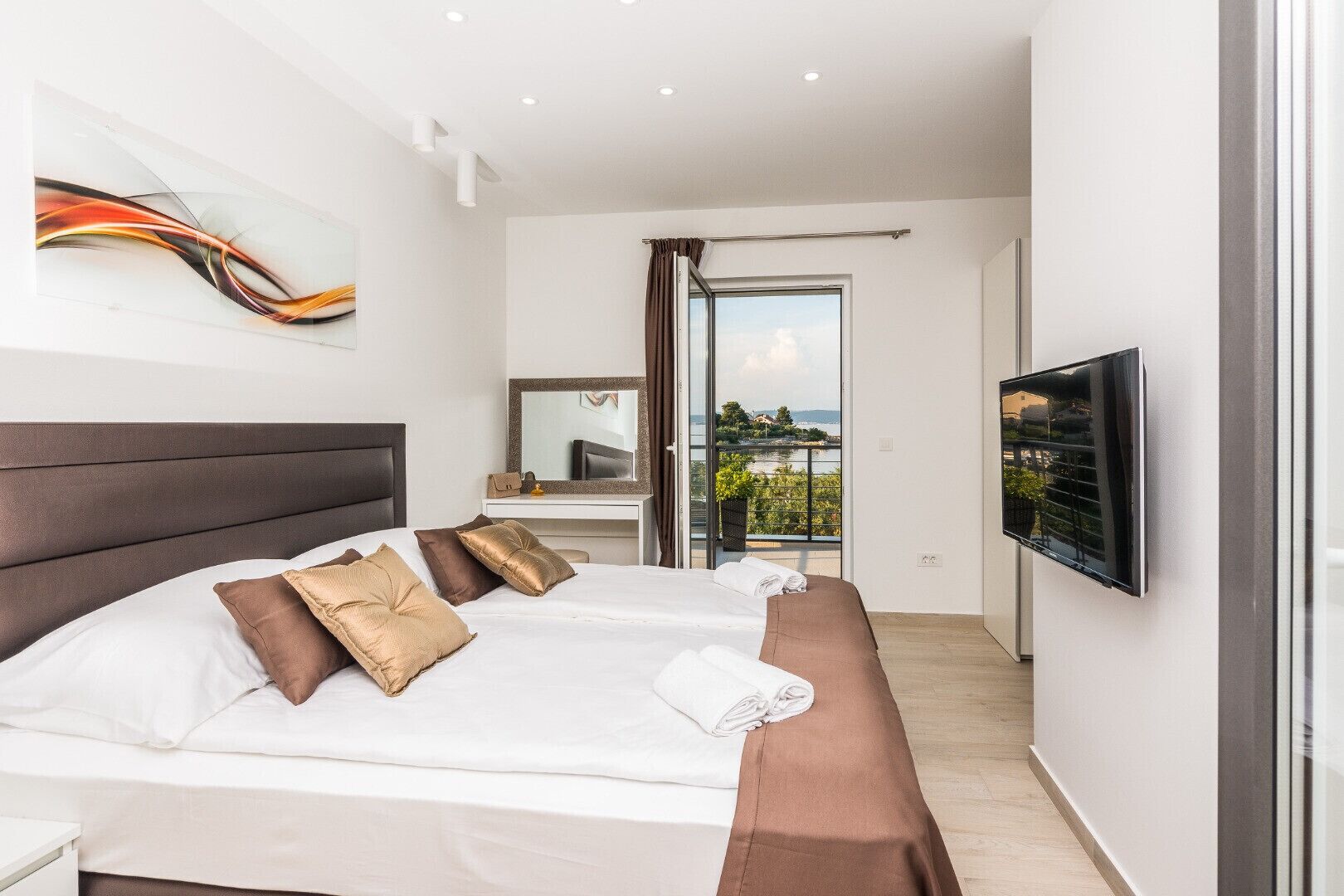 2 多间卧室、熨斗/熨衣板、免费 WiFi、床单