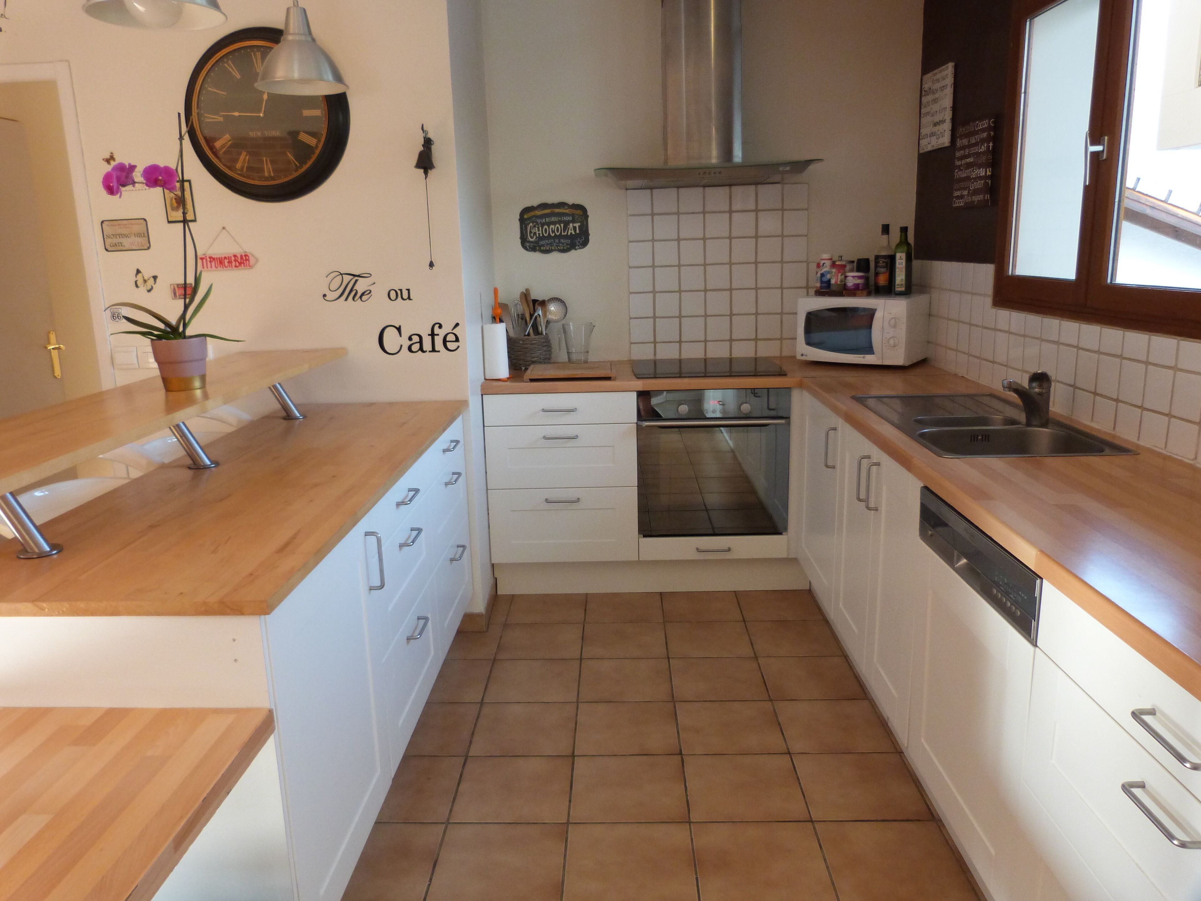 SWEET HOME BETWEEN LAKE ANNECY AND MOUNTAINS