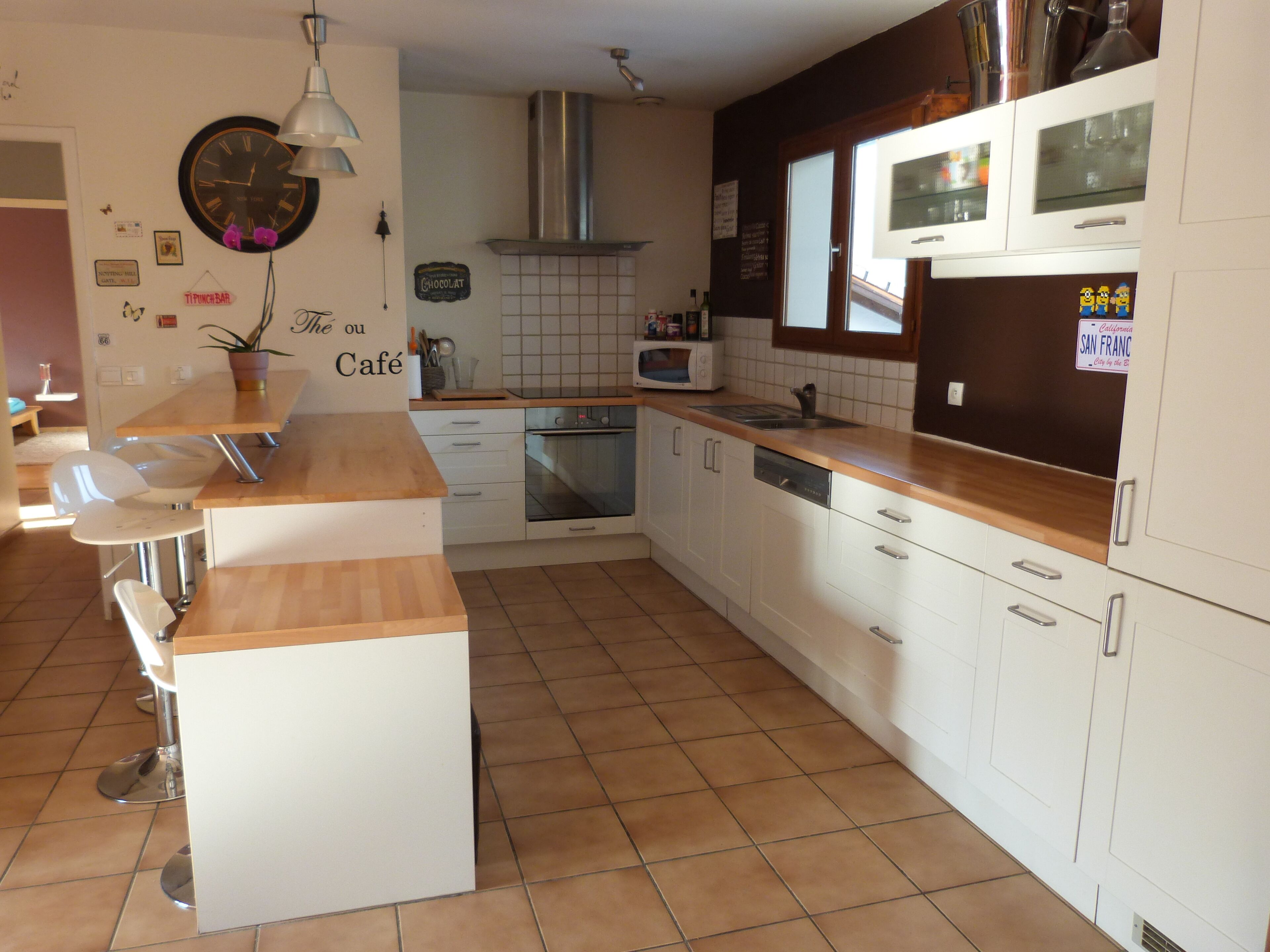 SWEET HOME BETWEEN LAKE ANNECY AND MOUNTAINS