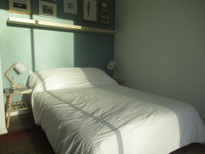 4 Schlafzimmer, Schreibtisch, Bügeleisen/Bügelbrett, kostenloses WLAN