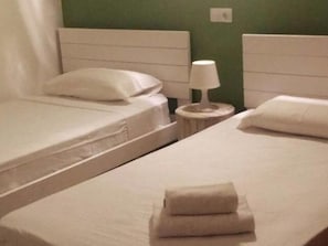 4 chambres, fer et planche Ă repasser, lit parapluie, Wi-Fi gratuit