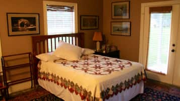 Tabla de planchar con plancha, wifi gratis y ropa de cama