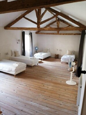 7 bedrooms, iron/ironing board, travel crib, free WiFi