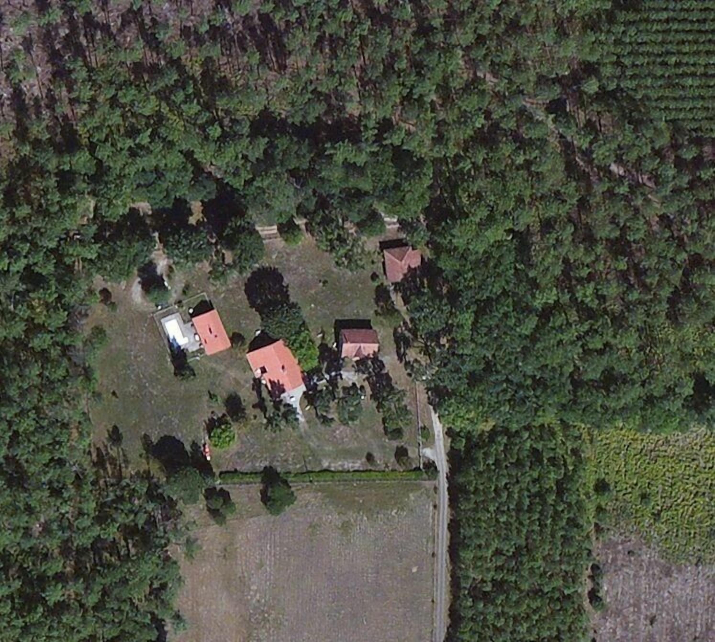 Rustic house with swimming pool in the heart of the Landes countryside