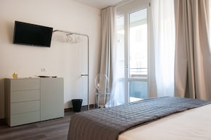 Quarto casal luxo, 1 cama Queen, para não fumantes, vista para a cidade (M deluxe) | Roupas de cama premium, edredons de pluma