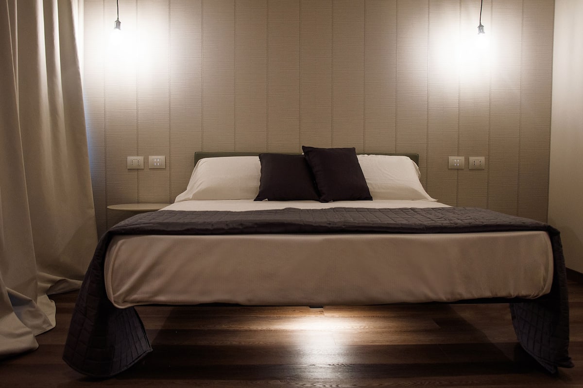 Deluxe tweepersoonskamer, 1 queensize bed, niet-roken, uitzicht op stad (M deluxe) | Luxe beddengoed, donzen dekbedden, bedden met traagschuimmatras