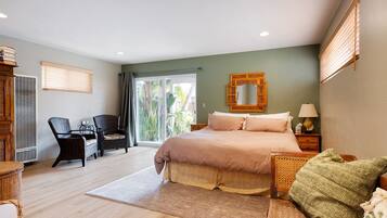 3 chambres, bureau, fer et planche Ă repasser, lit parapluie