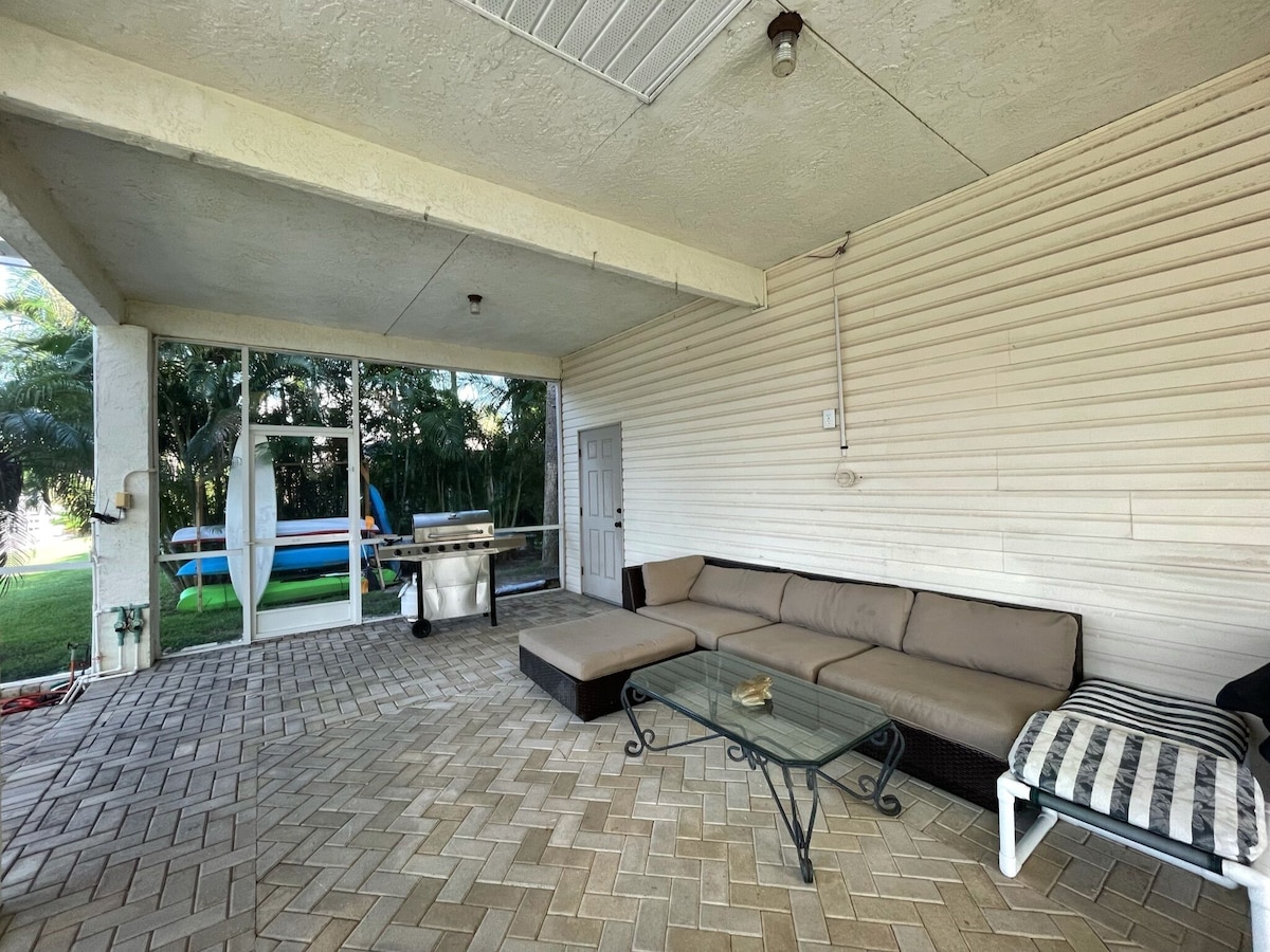 Photo 13 of Private Waterfront home with pool and hot tub with large dock in Isle of Capri