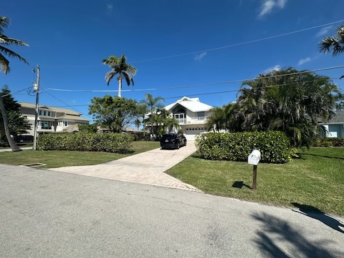 Private Waterfront home with pool and hot tub with large dock in Isle of Capri