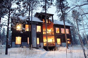 Exterior - Antelope Acres-Access to Pool! (Lead)