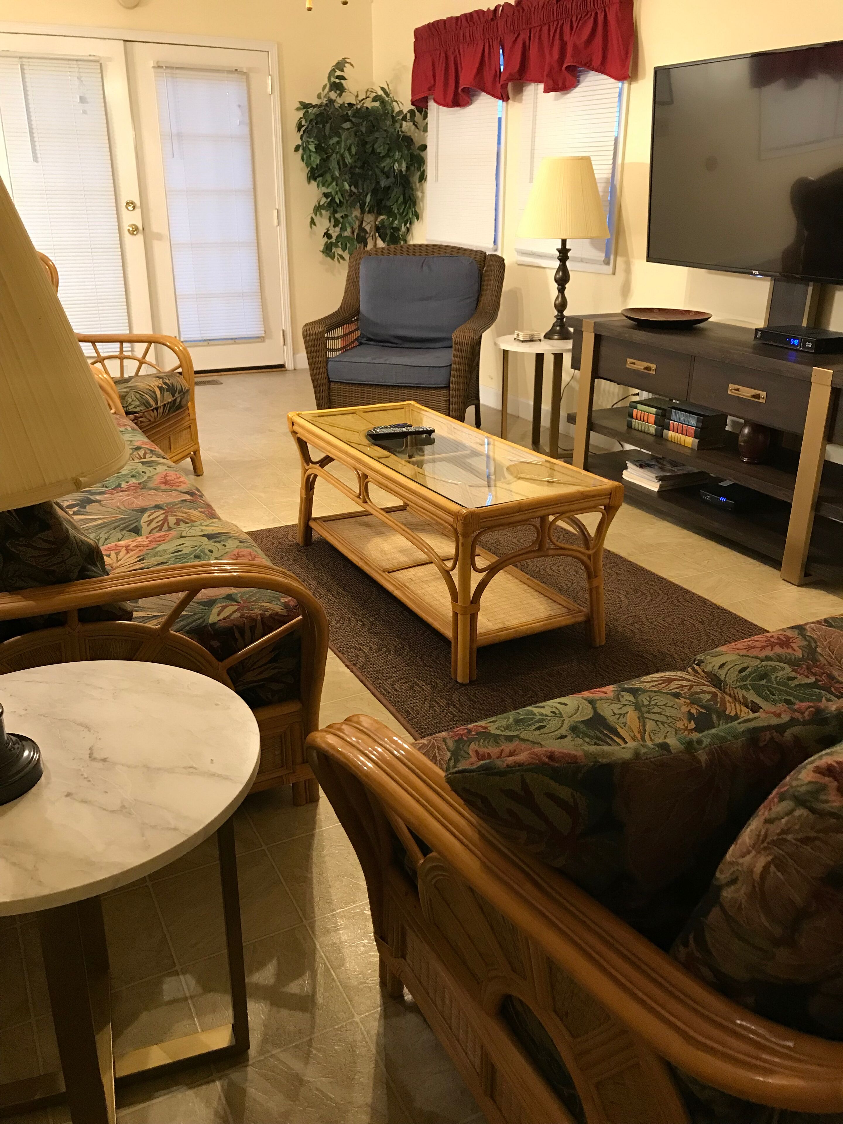 3 Bedroom, 2 Bath- sleeps 7 -Ocean Lakes Campground- WIFI- Pet Friendly