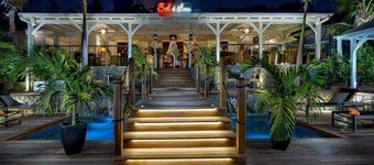 RIGHT ORIENTBEACH SUITE - FIRST ROW OCEAN & BEACH VIEWS - POOL KING SIZE 4 STARS