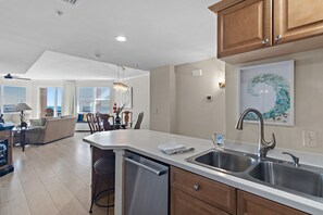 Interior - Mediterranea Great Location, Beach Service Included (Miramar Beach)