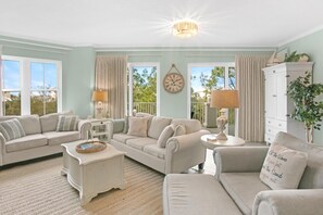 Smart TV, DVD player, books, stereo