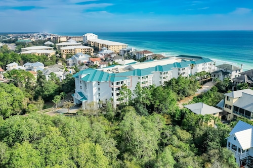 Mahtava huoneisto rantahotellissa uima-altaalla ja yksityisellä rannalla!