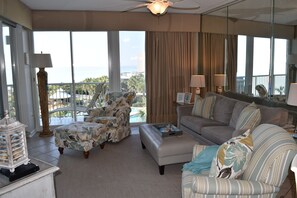 TV connectée, lecteur de DVD, chaîne hi-fi