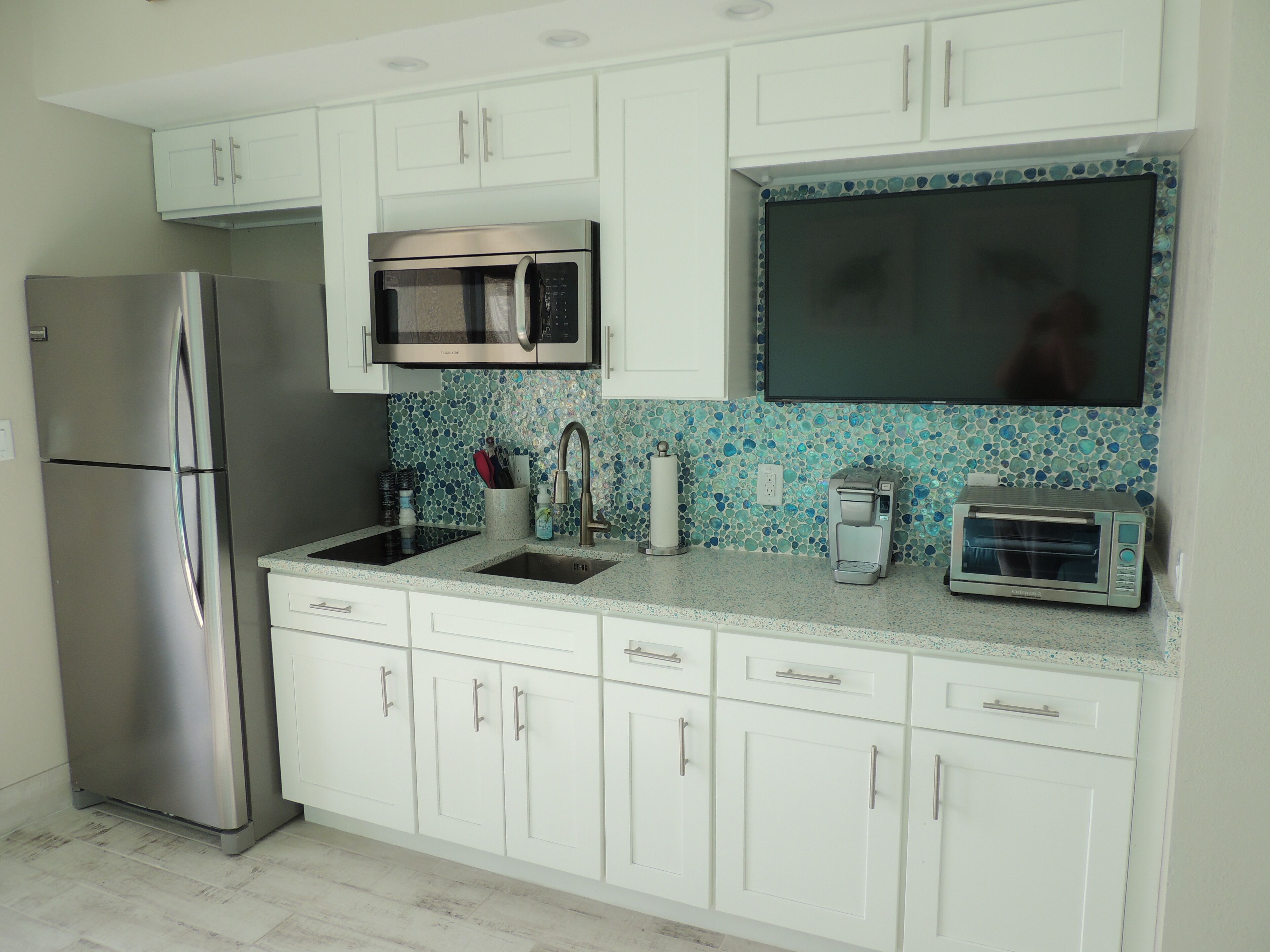 DIRECT OCEANFRONT Penthouse! NO Resort or Parking Fees! 